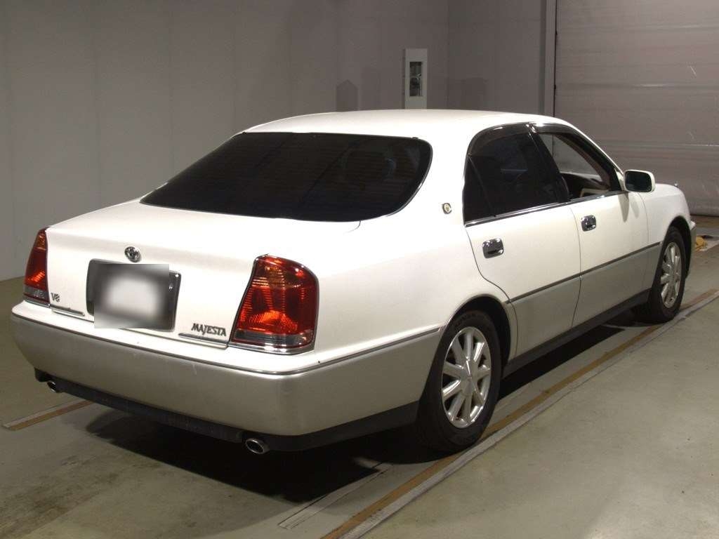 TOYOTA CROWN MAJESTA