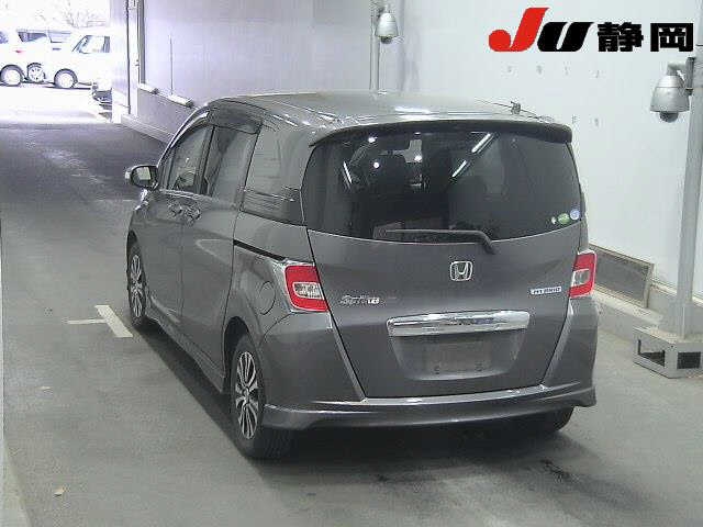 HONDA FREED SPIKE
