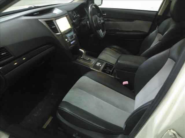 SUBARU LEGACY