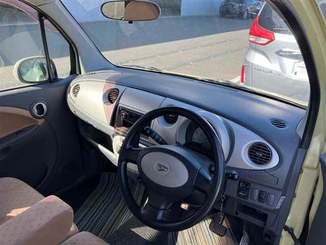 DAIHATSU MOVE LATTE