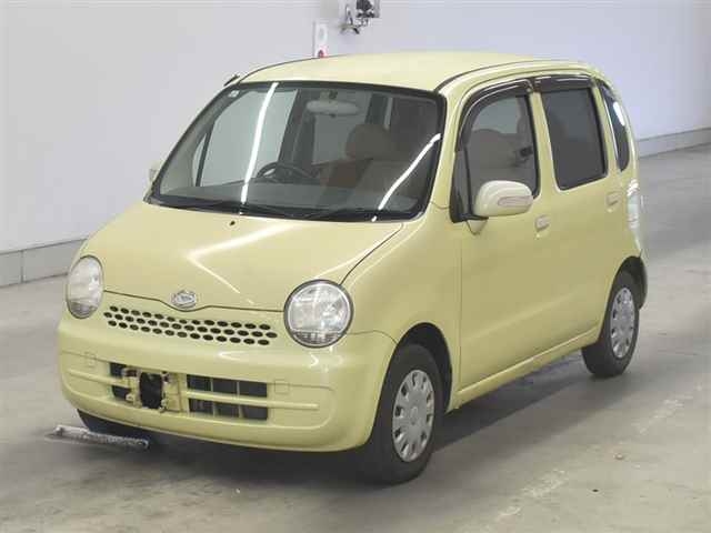 DAIHATSU MOVE LATTE