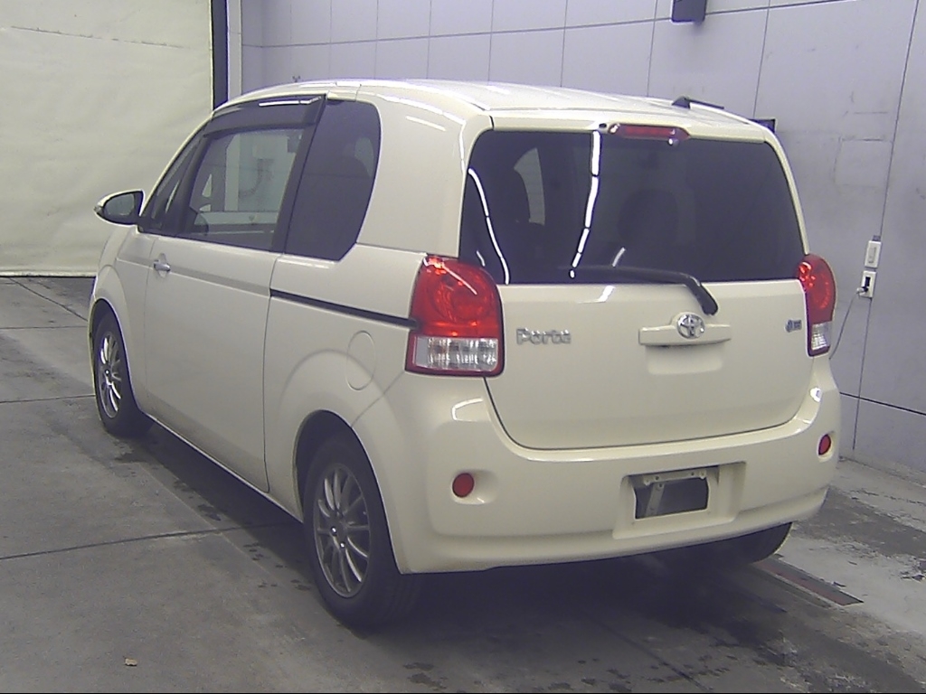 TOYOTA PORTE