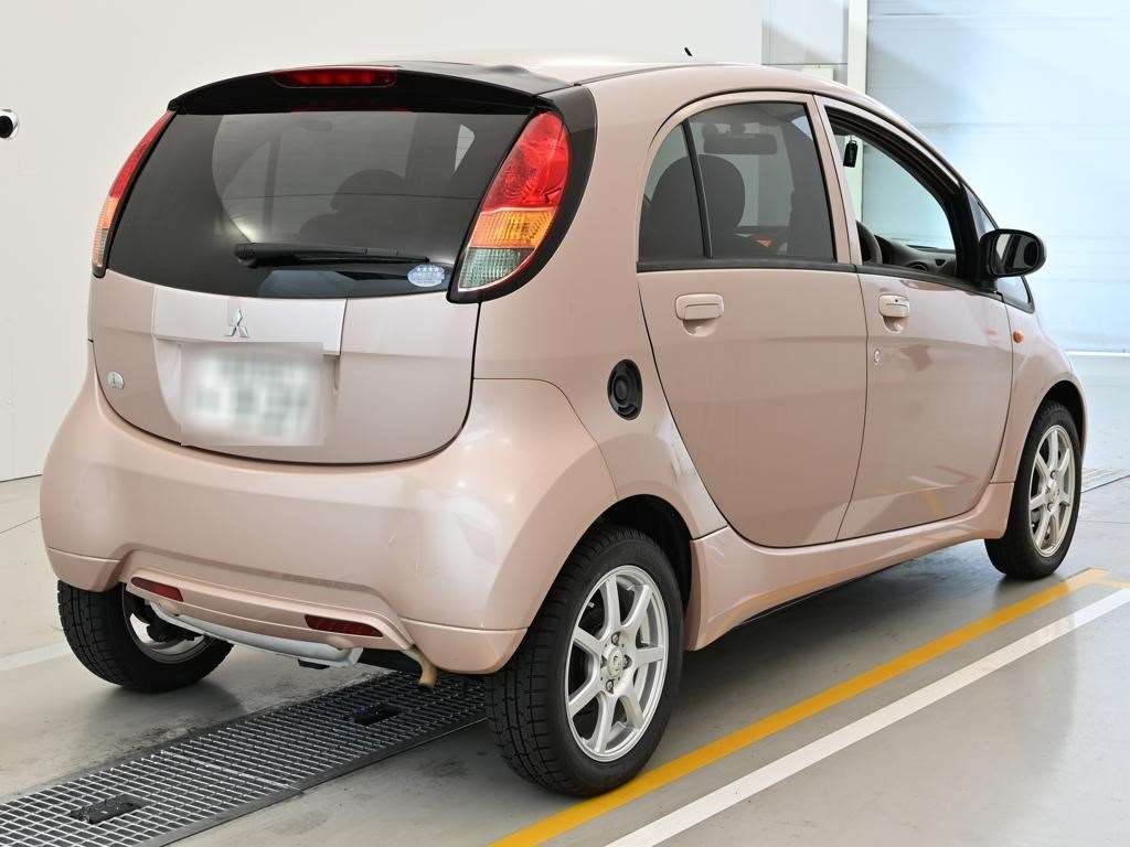 MITSUBISHI I