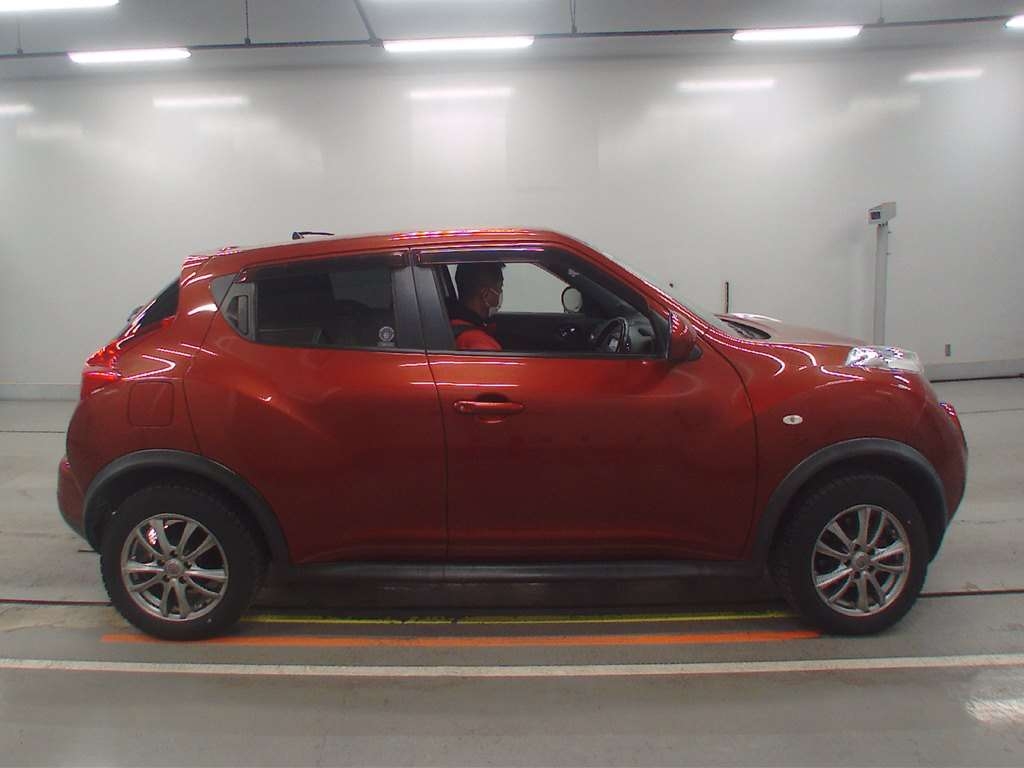 NISSAN JUKE