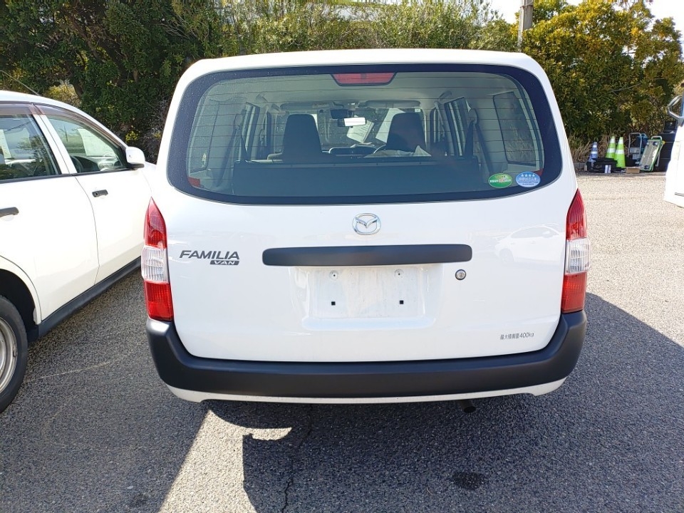 MAZDA FAMILIA