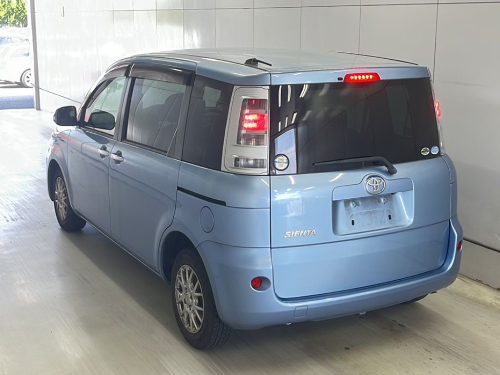 TOYOTA SIENTA