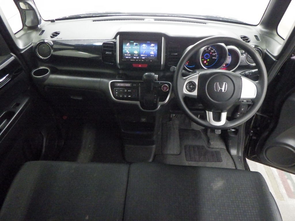 HONDA N-BOX+