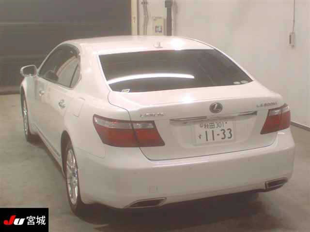 LEXUS LS600H