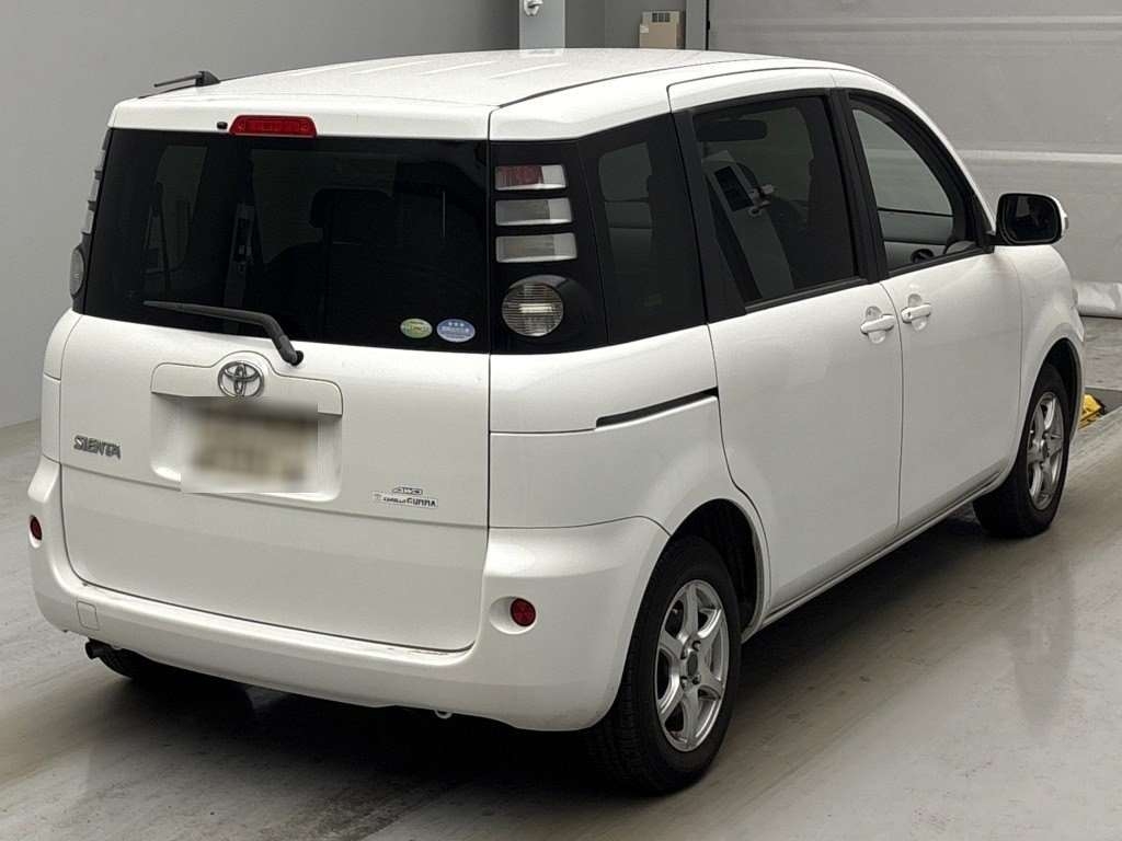 TOYOTA SIENTA