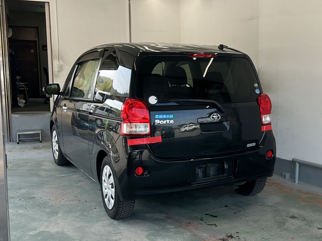 TOYOTA PORTE