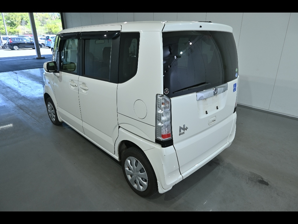 HONDA N-BOX+