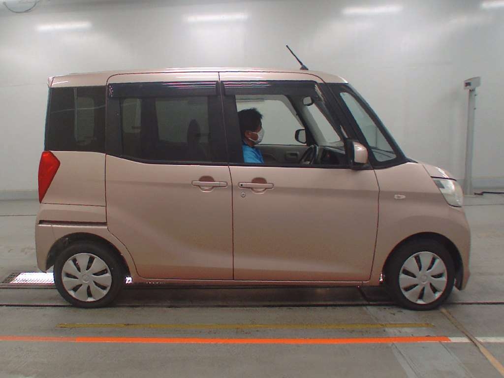 MITSUBISHI EK SPACE