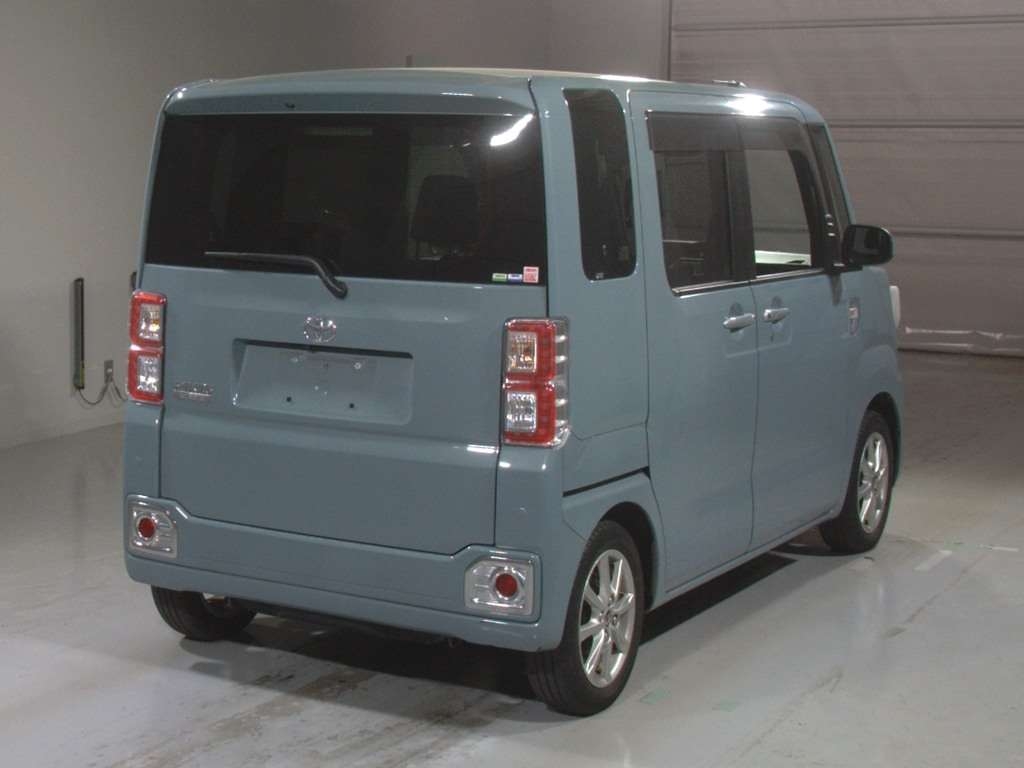 TOYOTA PIXIS MEGA