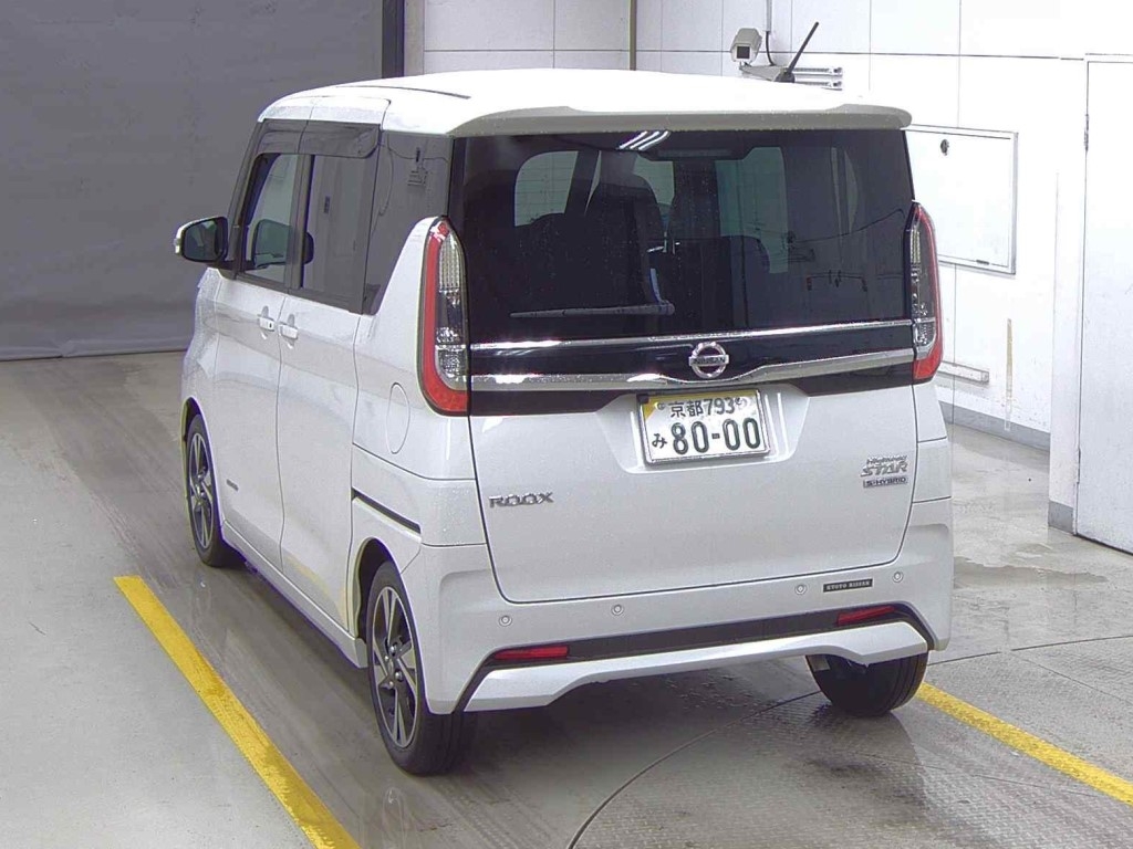 NISSAN ROOX