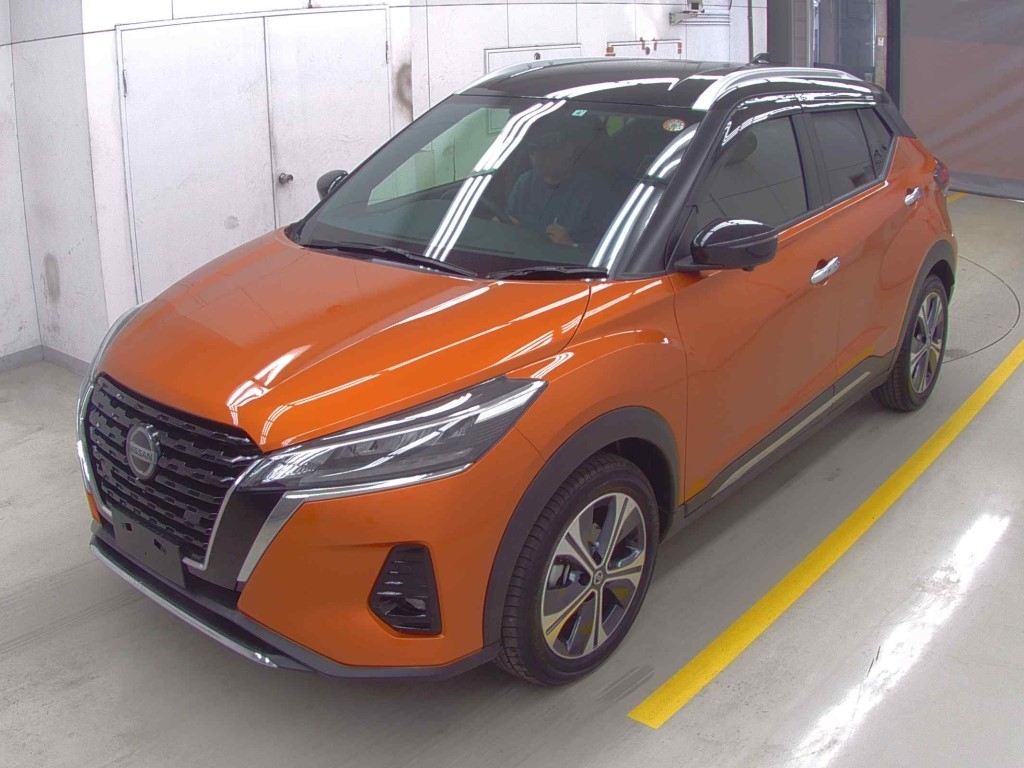 NISSAN KICKS