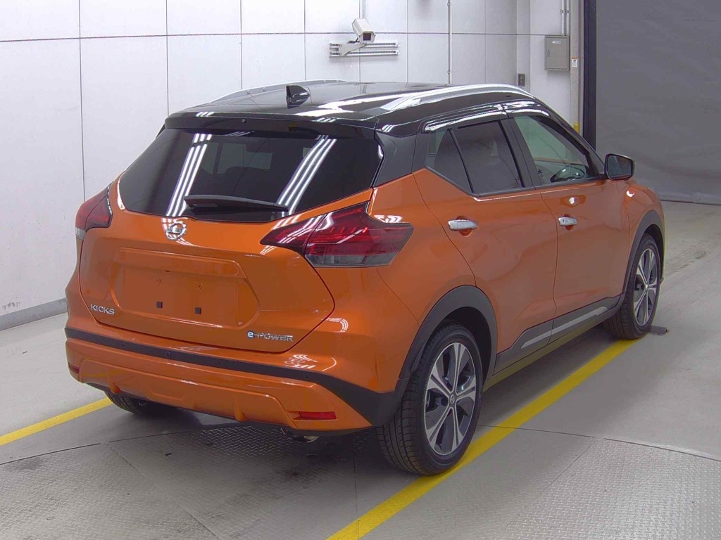 NISSAN KICKS