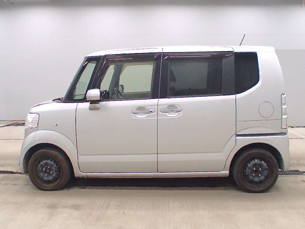 HONDA N-BOX+
