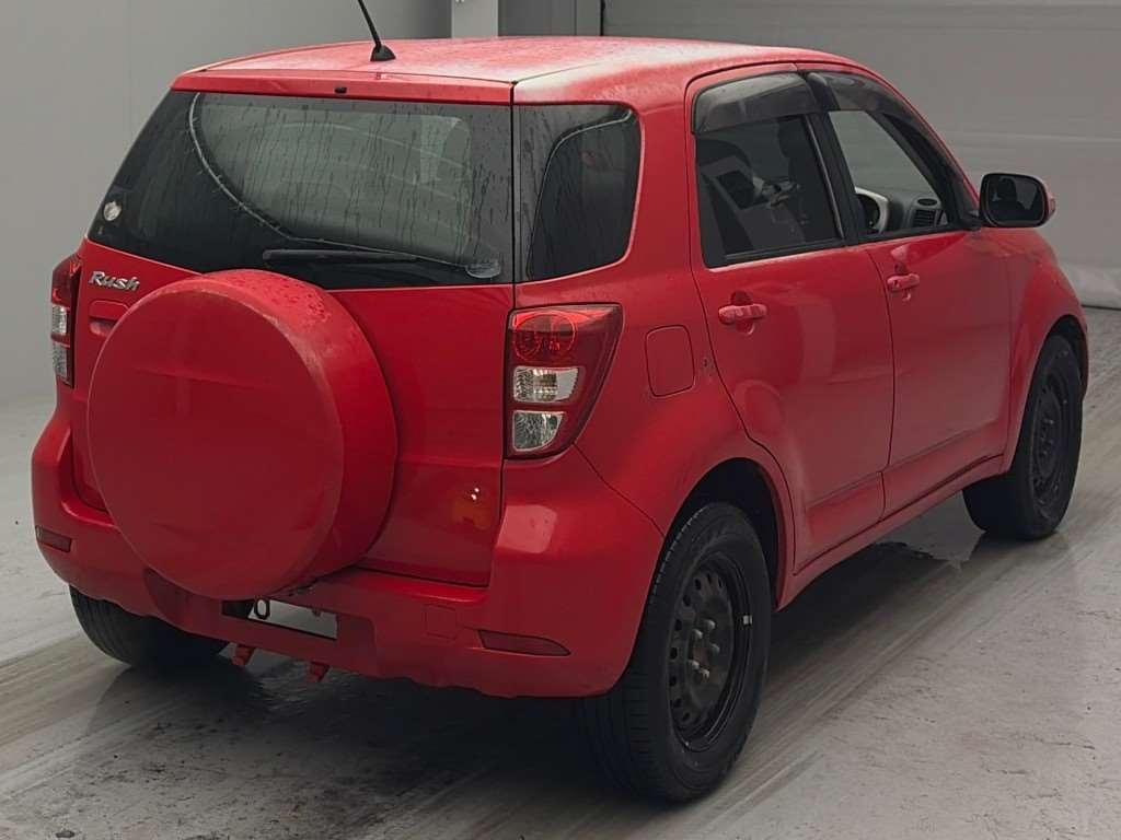TOYOTA RUSH