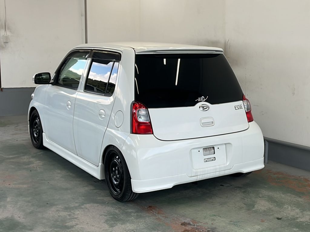 DAIHATSU ESSE