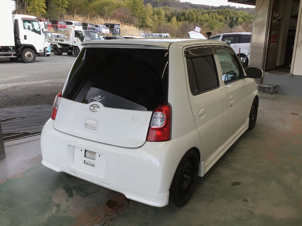 DAIHATSU ESSE