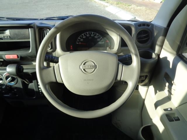 NISSAN NV100 CLIPPER