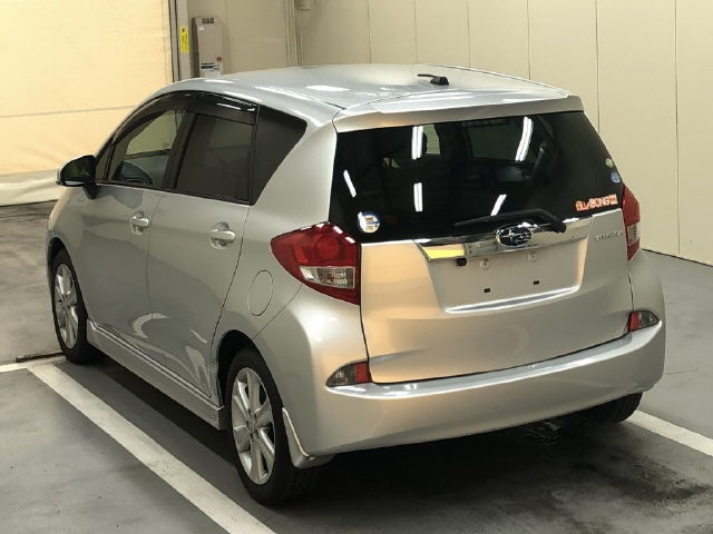 SUBARU TREZIA