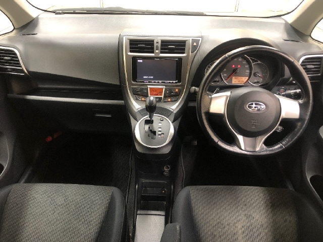 SUBARU TREZIA
