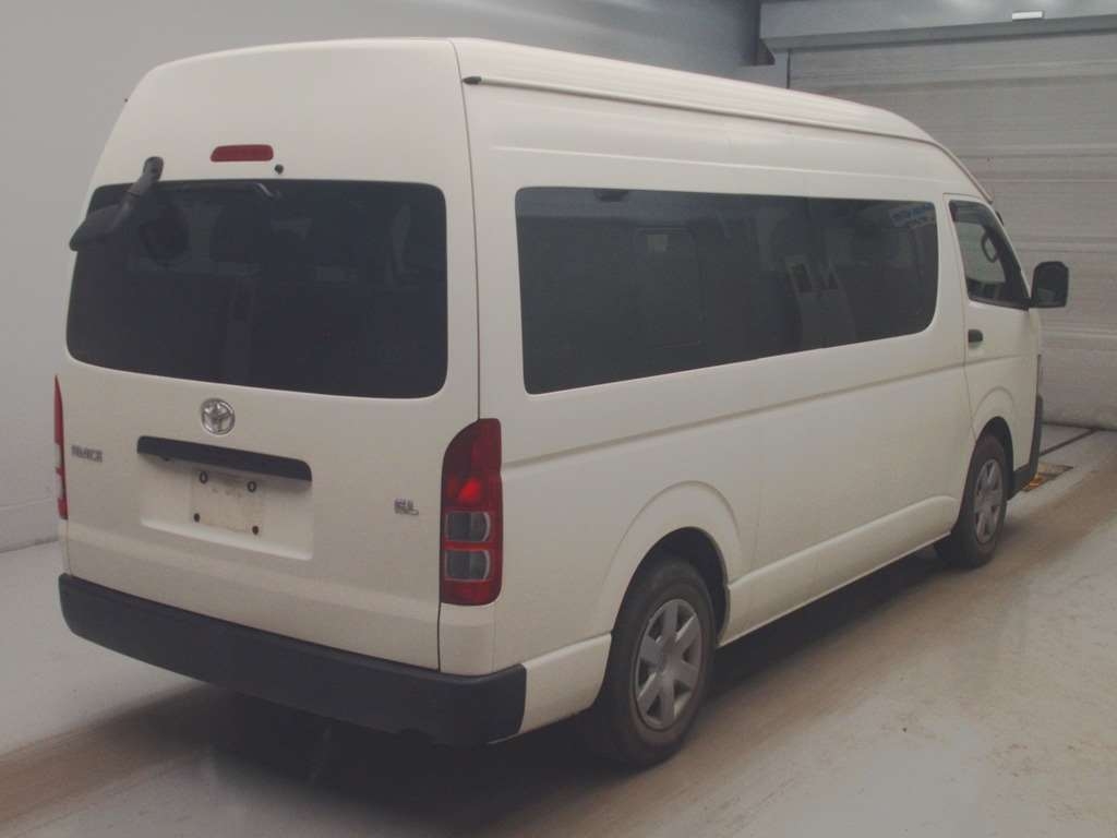 TOYOTA REGIUS ACE