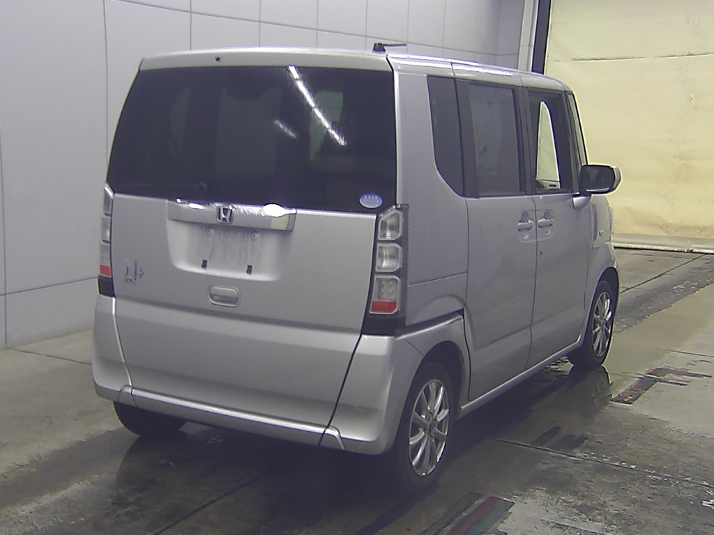 HONDA N-BOX+