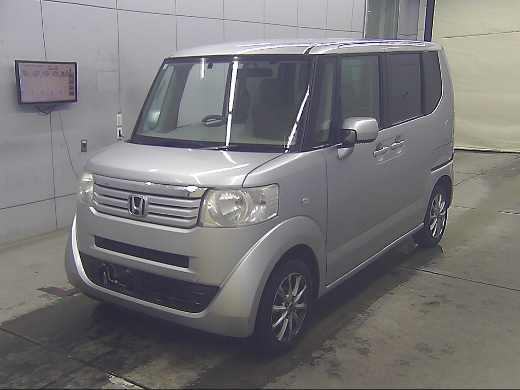 HONDA N-BOX+
