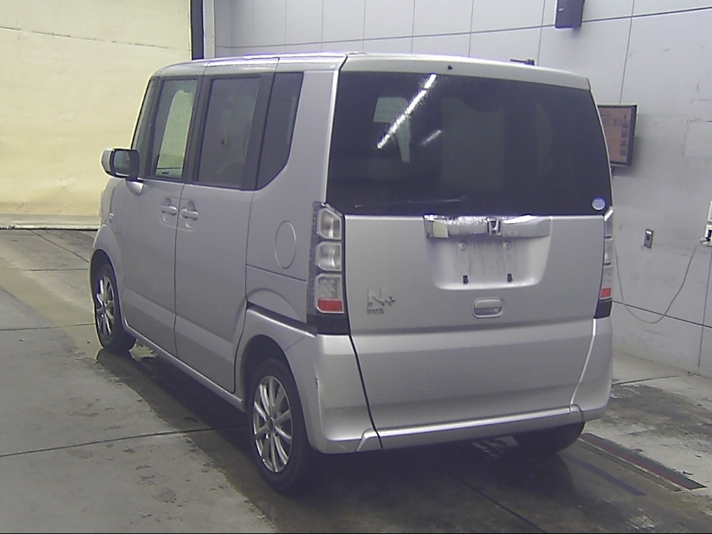 HONDA N-BOX+