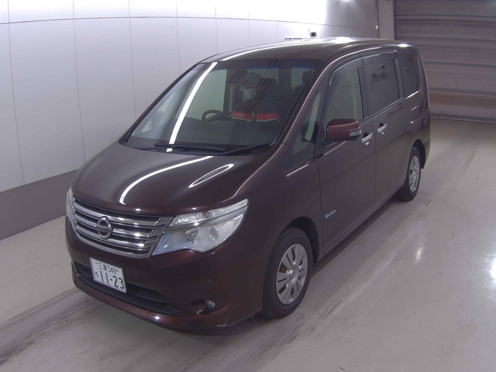 NISSAN SERENA