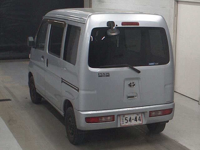 TOYOTA PIXIS VAN