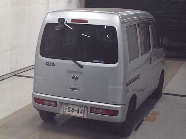 TOYOTA PIXIS VAN