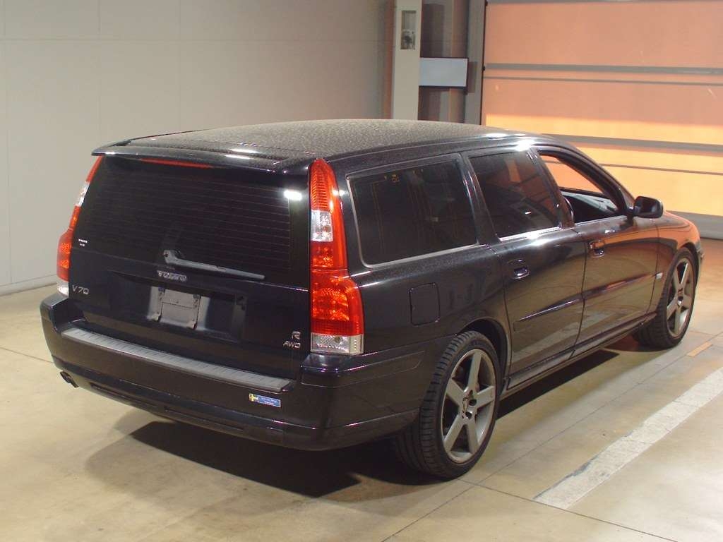 VOLVO V70