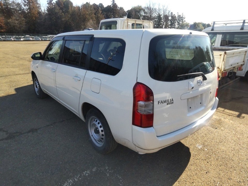 MAZDA FAMILIA