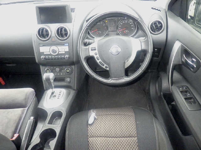 NISSAN DUALIS