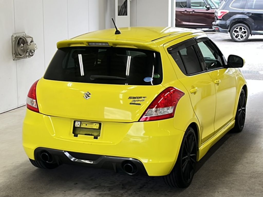 SUZUKI SWIFT