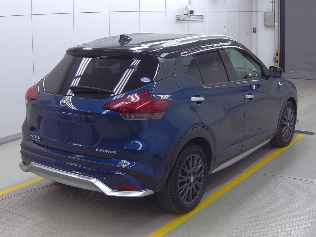 NISSAN KICKS