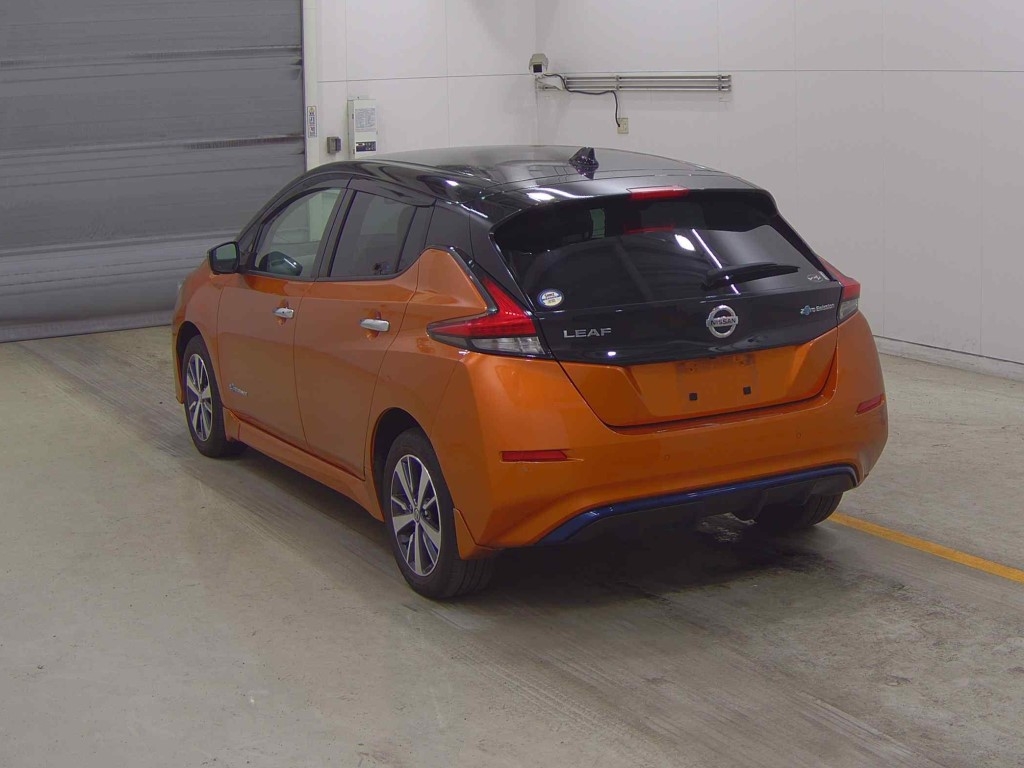 NISSAN LEAF