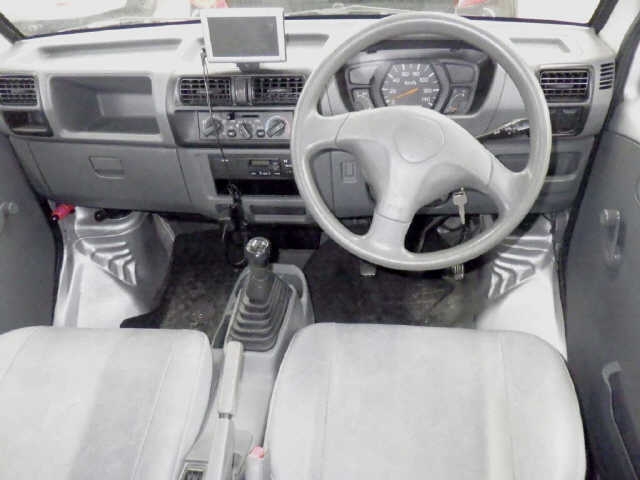 NISSAN CLIPPER