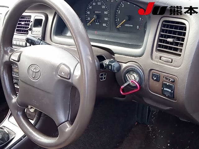 TOYOTA CRESTA