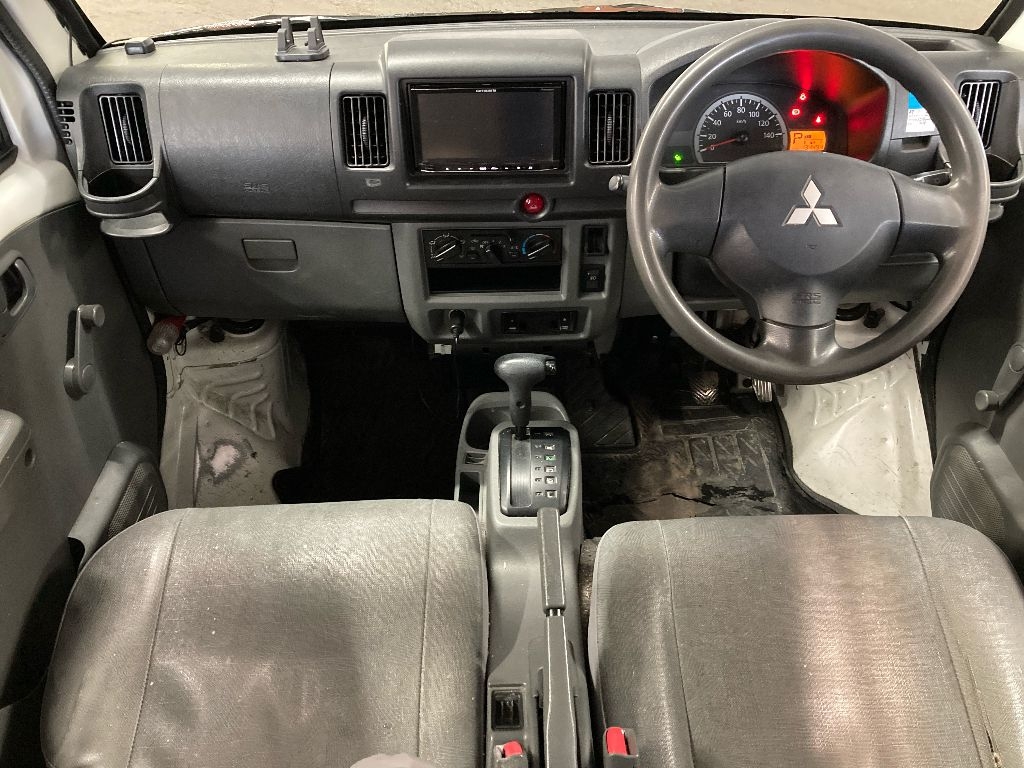 MITSUBISHI MINICAB