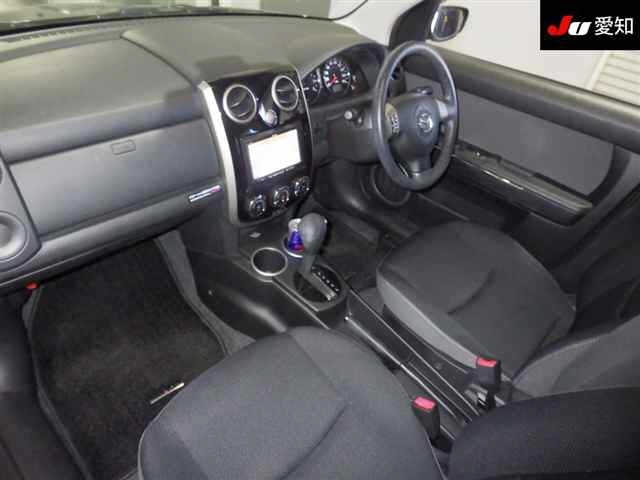 MAZDA VERISA