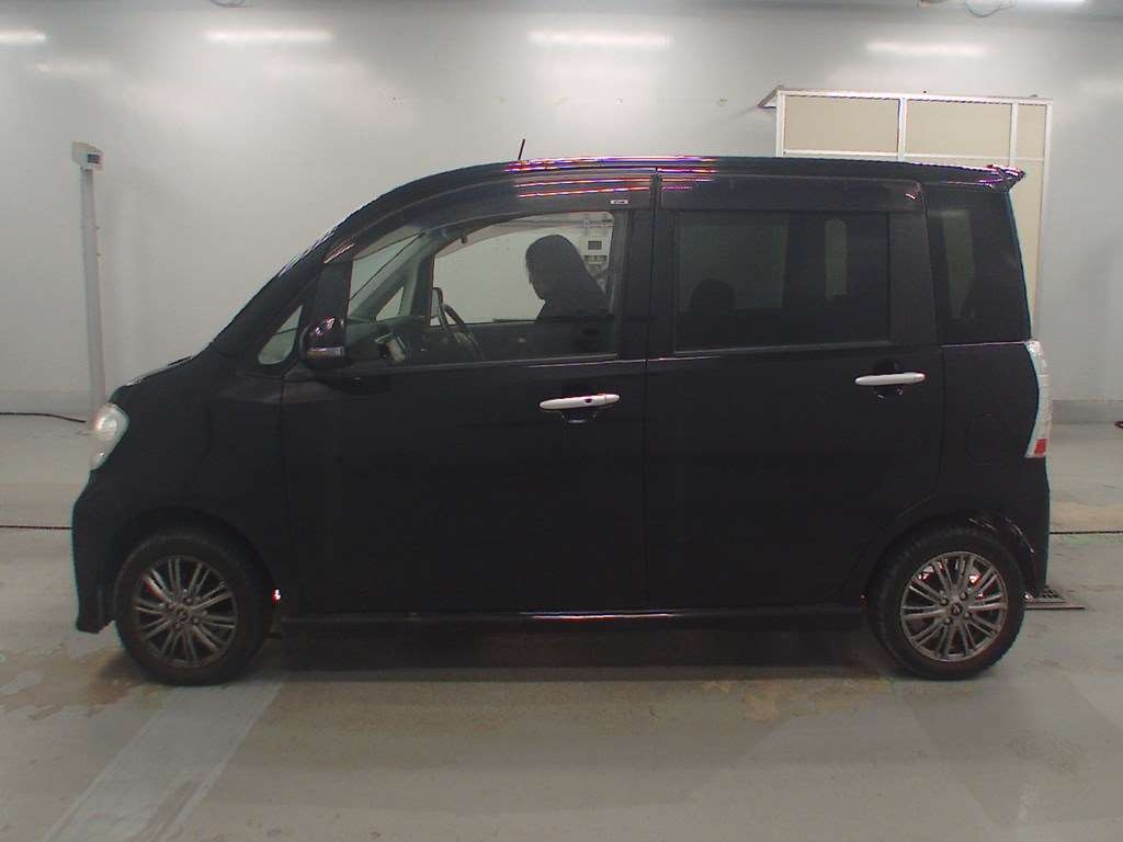 DAIHATSU TANTO EXE