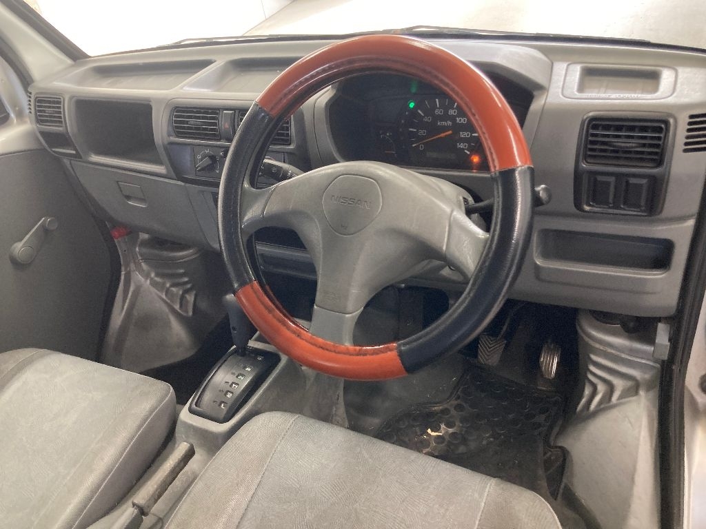 NISSAN CLIPPER