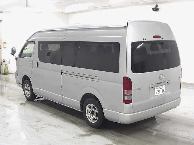 TOYOTA REGIUS ACE