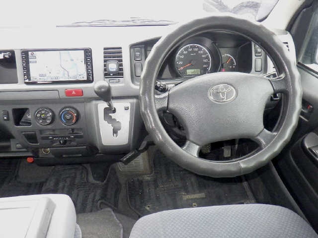TOYOTA REGIUS ACE