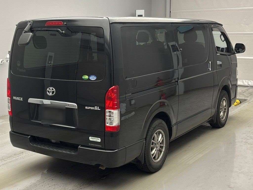 TOYOTA REGIUS ACE