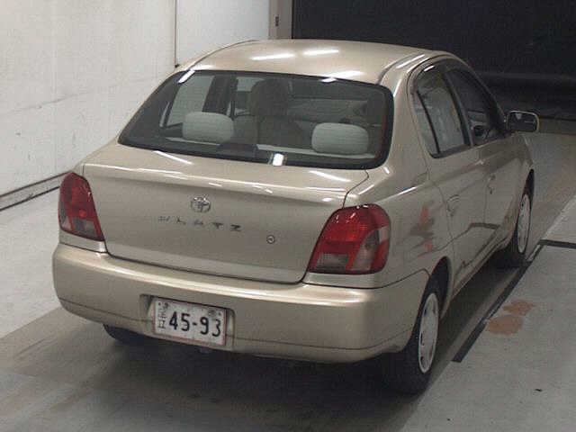 TOYOTA PLATZ